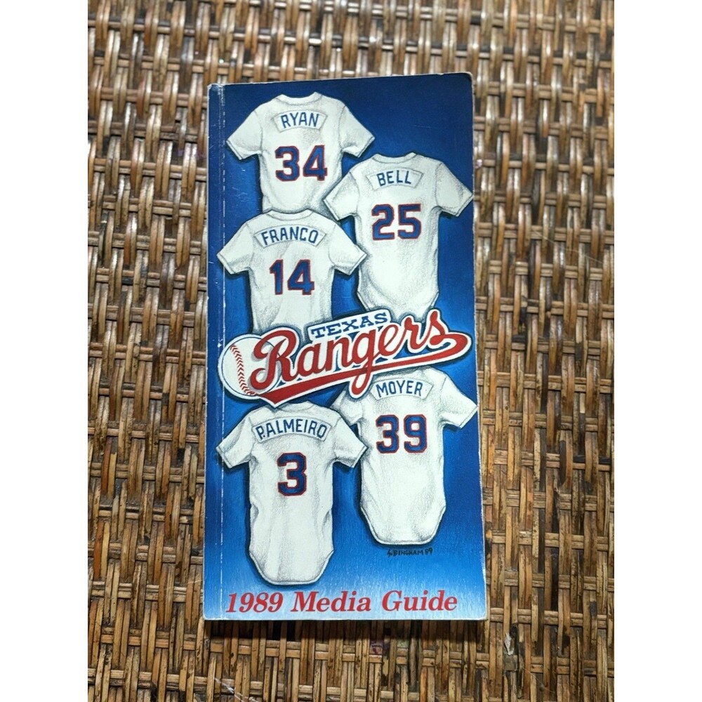1989 Texas Rangers Vintage Media Guide Ft: Nolan Ryan, Palmeiro, Bell,& Franco